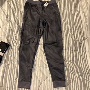 NWT boys under armor youth sweats